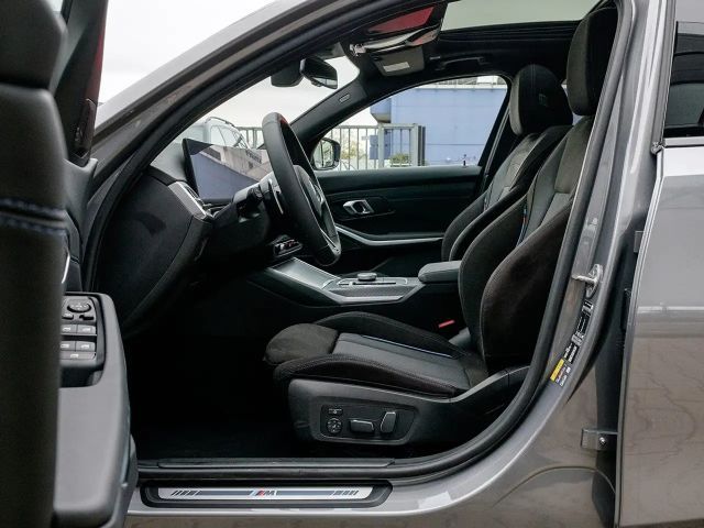BMW 330 330e M-Sport Sedan xDrive