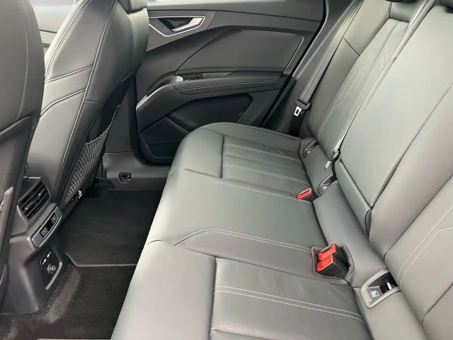 Audi Q4 e-tron Business