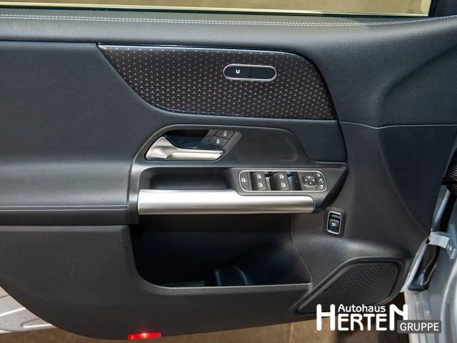 Mercedes-Benz B 180 Progressive Sedan