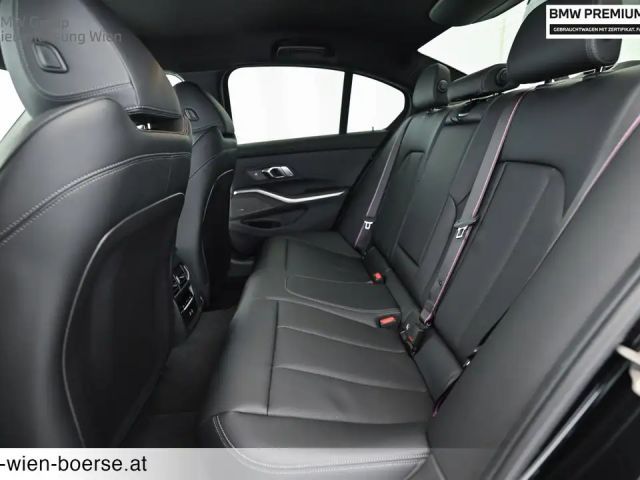 BMW 330 330i Sedan xDrive