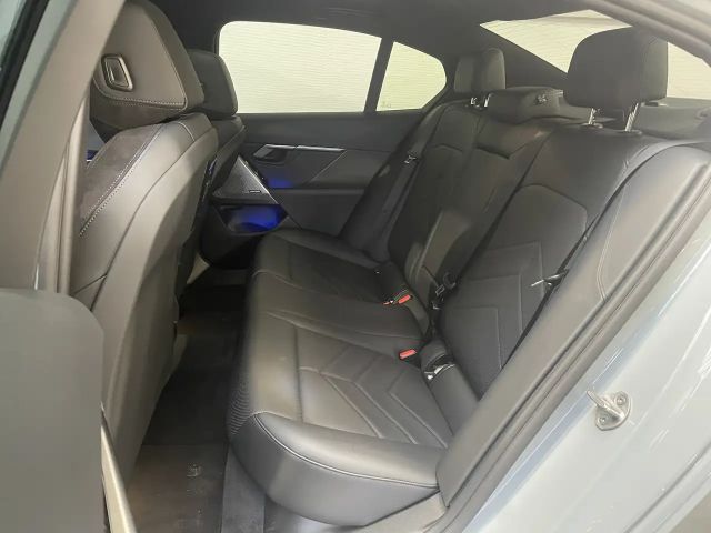 BMW 520 520d M-Sport Sedan xDrive