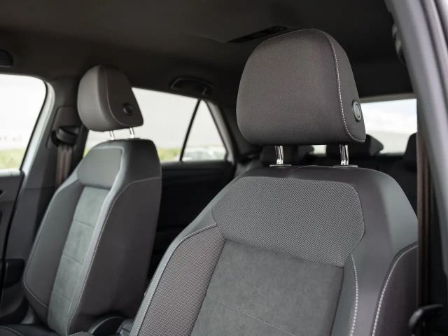 Volkswagen T-Roc 1.5 TSI DSG IQ.Drive R-Line