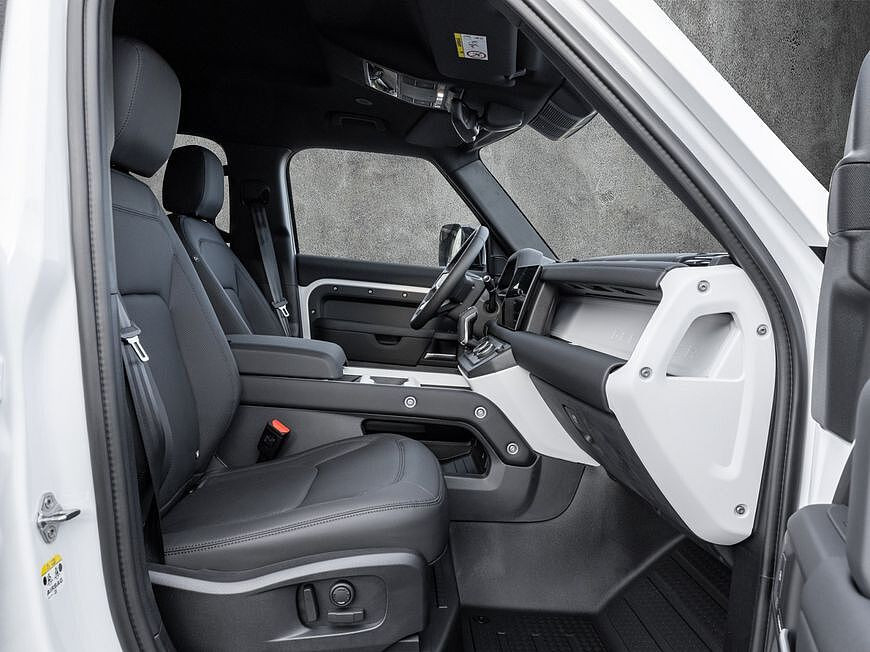 Land Rover Defender 110 Dynamic SE