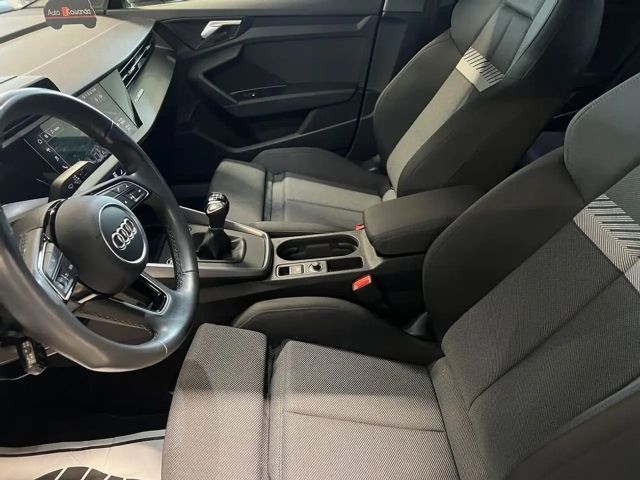 Audi A3 30 TFSI Sedan Sport