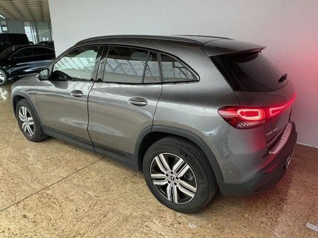 Mercedes-Benz EQA 300 4MATIC Progressive