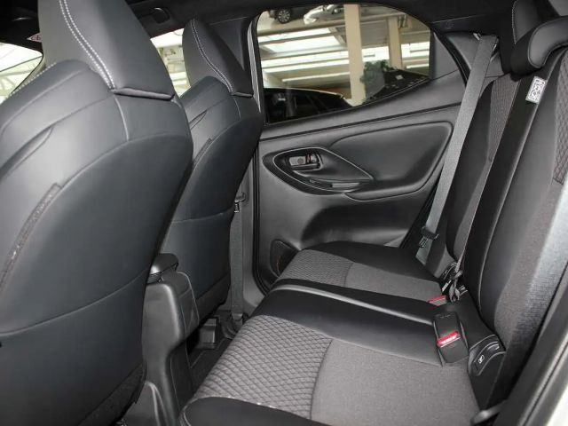 Toyota Yaris Hatchback Hybride Plus Style