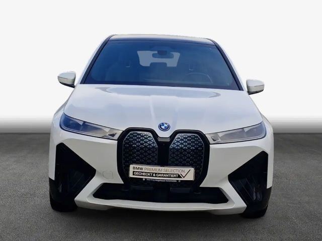 BMW iX xDrive40