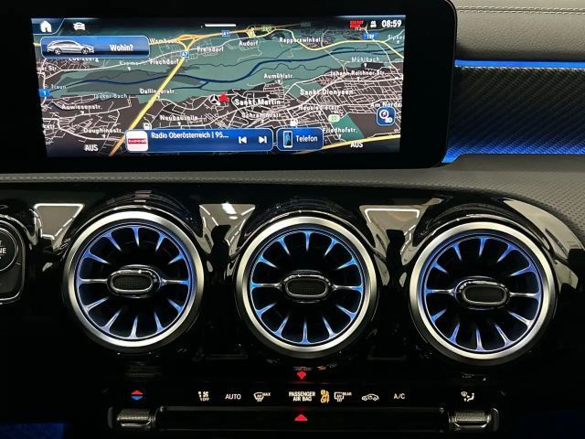 Mercedes-Benz CLA 180 Shooting Brake