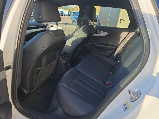 Audi A4 35 TFSI Avant S-Line S-Tronic