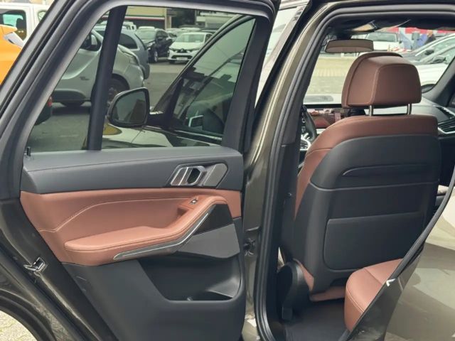 BMW X5 i CRYSTAL PANO-SKY GESTIK H/K HUD LASER