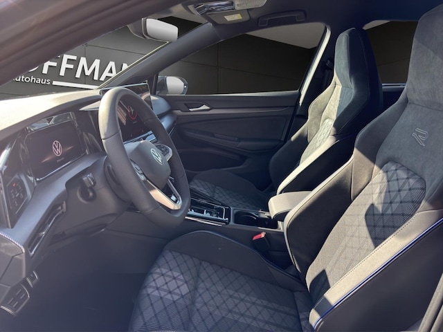 Volkswagen Golf 1.5 TSI DSG R-Line