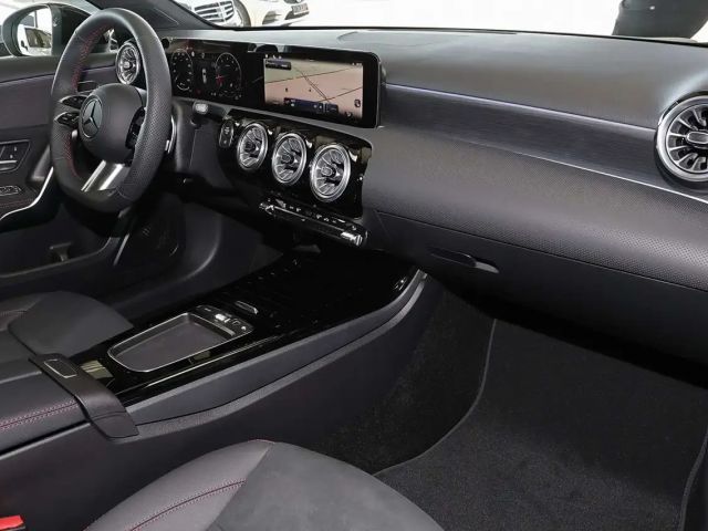 Mercedes-Benz A 200 AMG Line