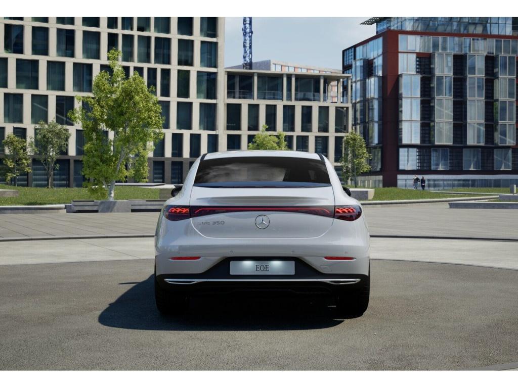 Mercedes-Benz EQE 350 Sedan