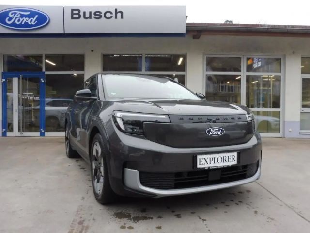 Ford Explorer Premium RWD