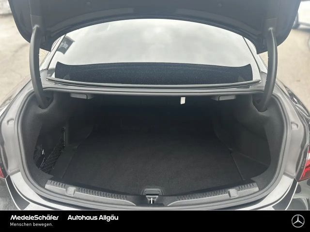 Mercedes-Benz E 200 AMG Line Coupé