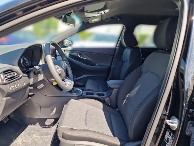 Hyundai i30 Advantage Hybrid T-GDi