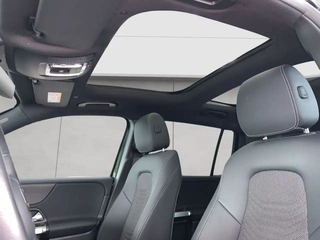 Mercedes-Benz EQB 300