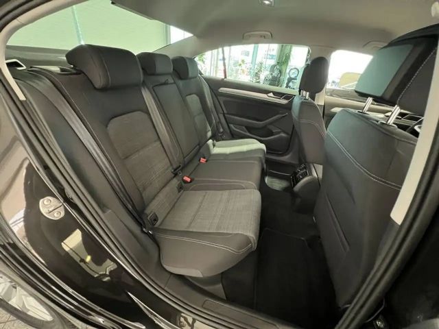 Volkswagen Passat ''Rückfahrkamera, Abstandstempomat''