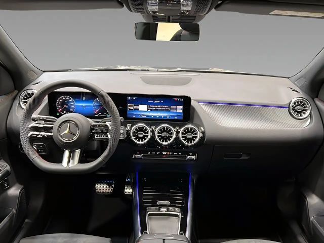 Mercedes-Benz GLA 200 AMG Line