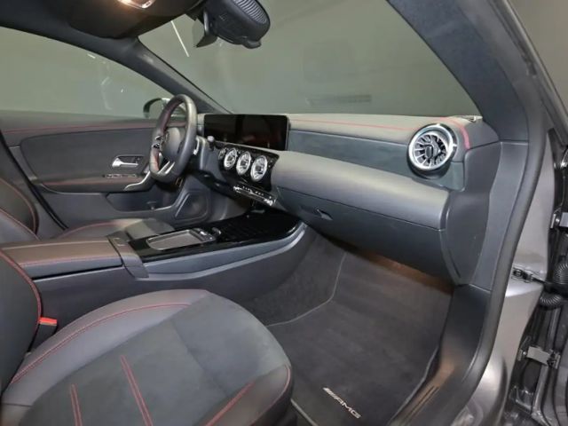 Mercedes-Benz CLA 200 Coupé