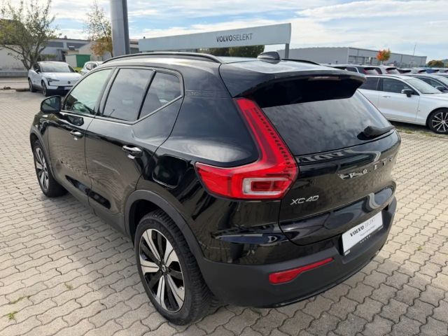 Volvo XC40 AWD Plus Recharge Twin Engine