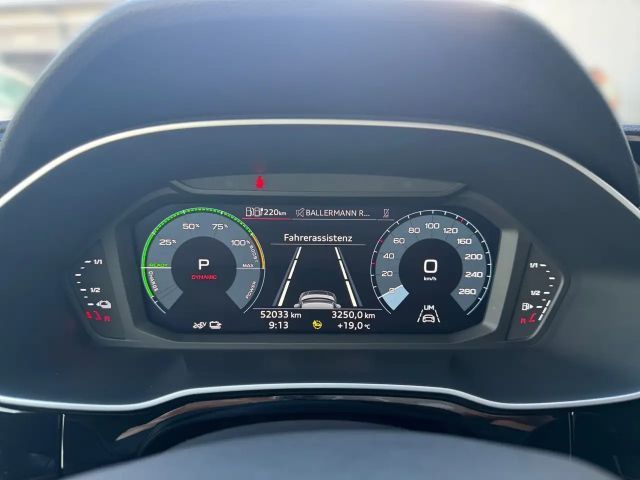 Audi Q3 45TFSIe AHK PDC