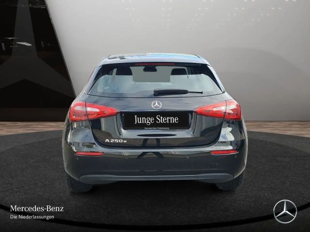 Mercedes-Benz A 250 A 250 e Style