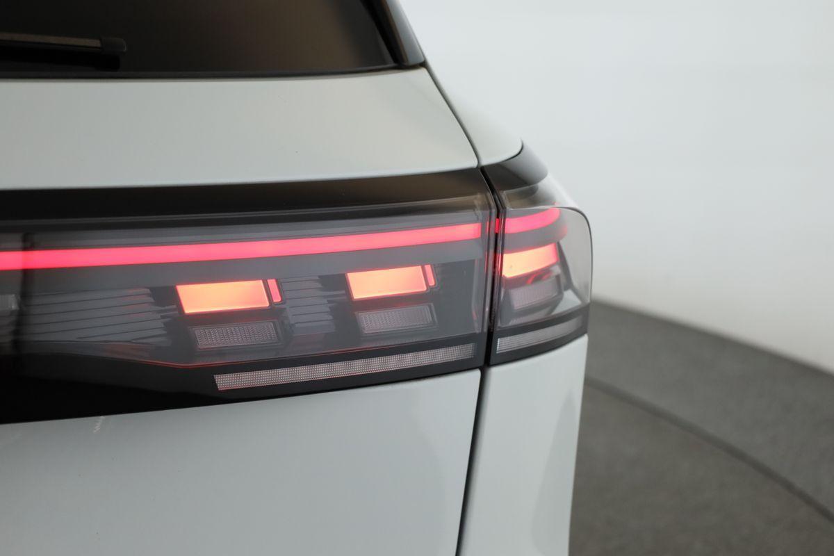 Volkswagen Tiguan 2.0 TSI DSG IQ.Drive R-Line