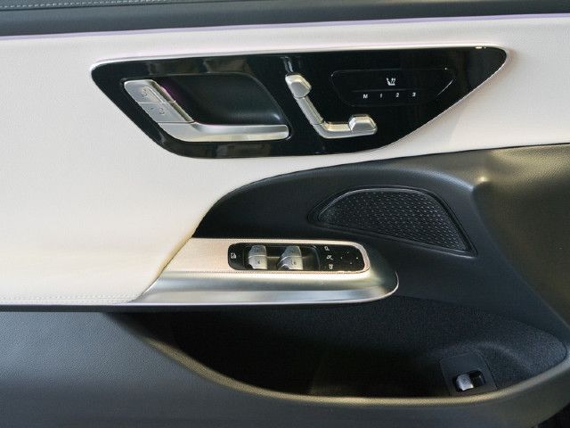 Mercedes-Benz E 200 AMG Line Sedan