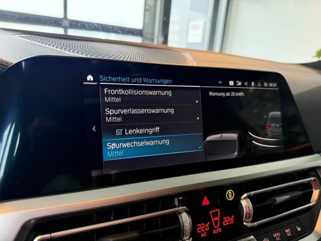 BMW 330 330e M-Sport xDrive