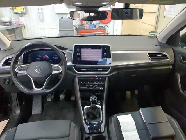 Volkswagen T-Roc 1.5TSI 150PS FAHRSCHULWAGEN! ACC.KAMERA.NAVI+VC.LED.APP-C.SHZ.DAB+