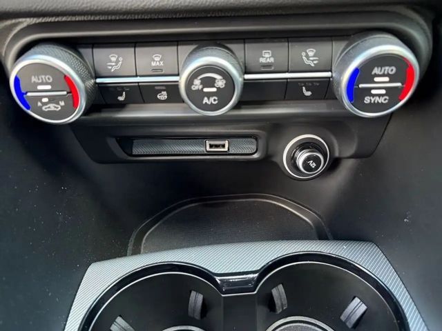 Alfa Romeo Giulia AT8 Q4 Veloce