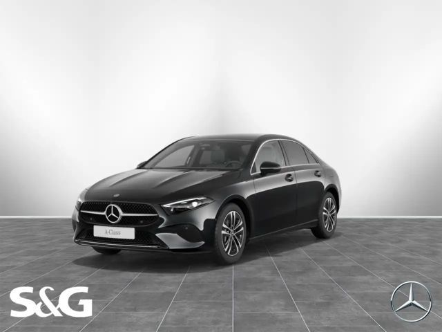 Mercedes-Benz A 180 Limousine MULTIBAEM+TOTWINKEL+SPORTSITZE