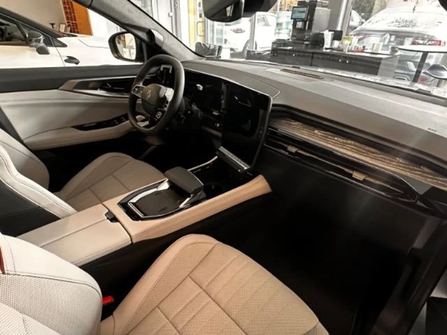 Renault Espace E-Tech Hybrid Iconic