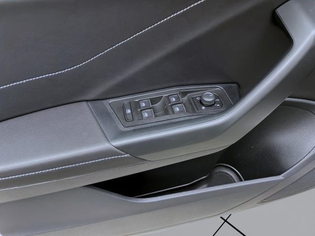 Volkswagen T-Roc 1.5 TSI DSG R-Line