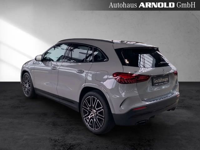 Mercedes-Benz GLA 180 AMG Line