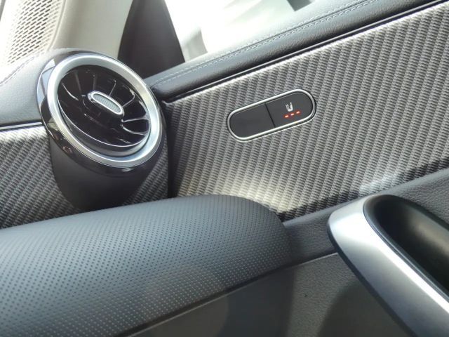 Mercedes-Benz CLA 180 Coupé Progressive