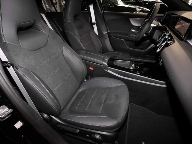 Mercedes-Benz A 200 AMG Line