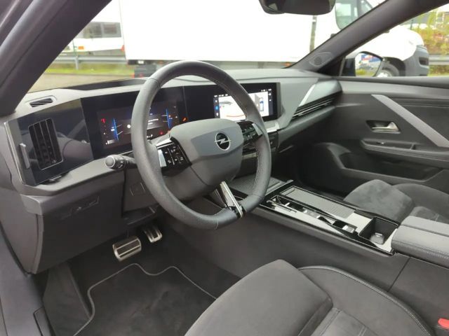 Opel Astra Sports Tourer Ultimate