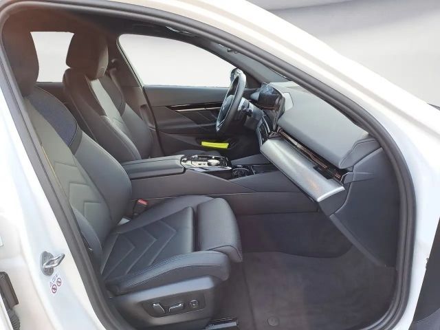 BMW 520 520d M-Sport Touring xDrive