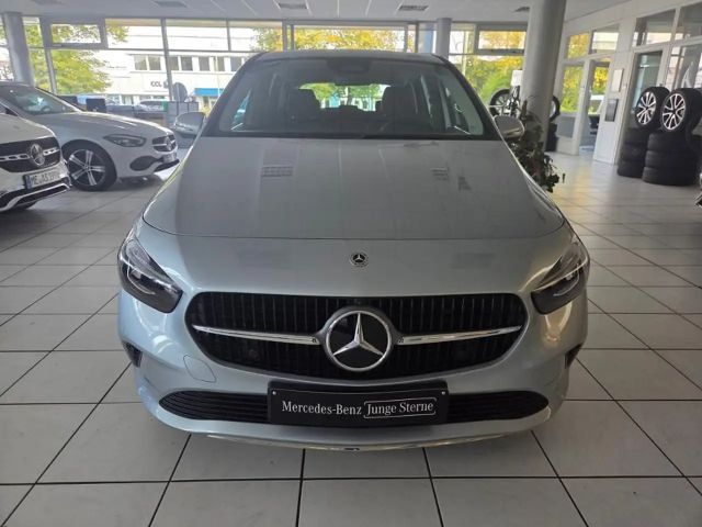 Mercedes-Benz B 200 Progressive Sedan
