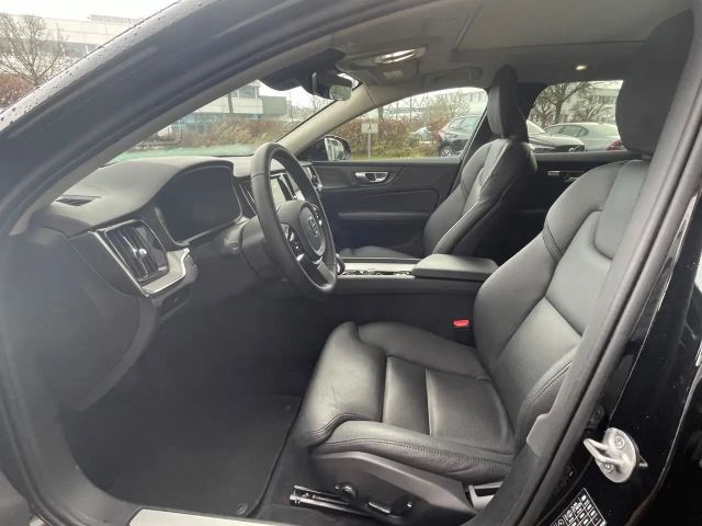 Volvo V60 Cross Country AWD Plus