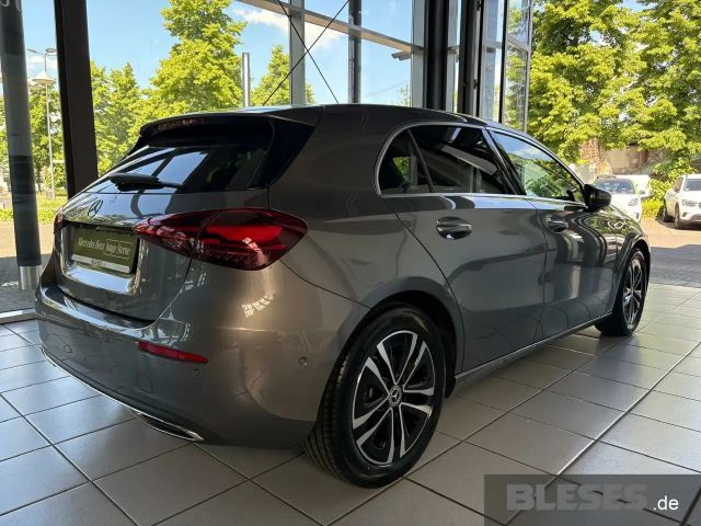 Mercedes-Benz A 200 Progressive