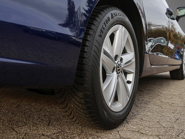 Volkswagen Golf 1.5 TSI DSG Life Variant