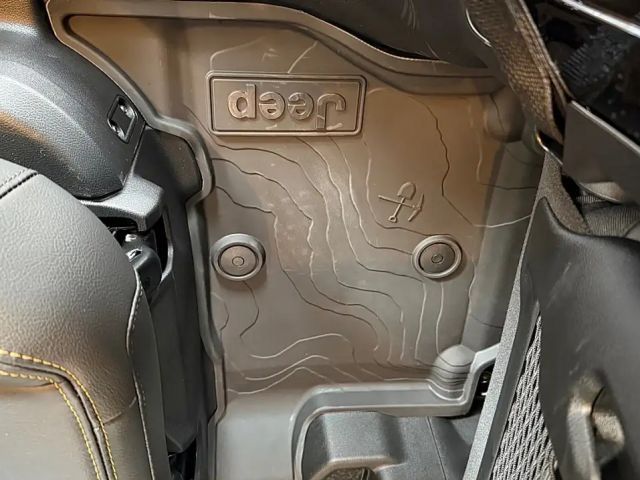 Jeep Wrangler 4xe Sahara