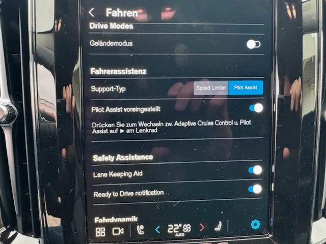 Volvo XC60 AWD Dark Plus