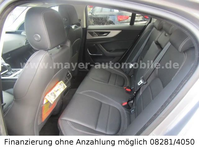 Jaguar XE R-Dynamic S