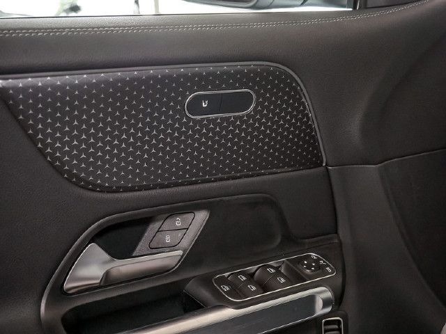 Mercedes-Benz EQB 300 4MATIC