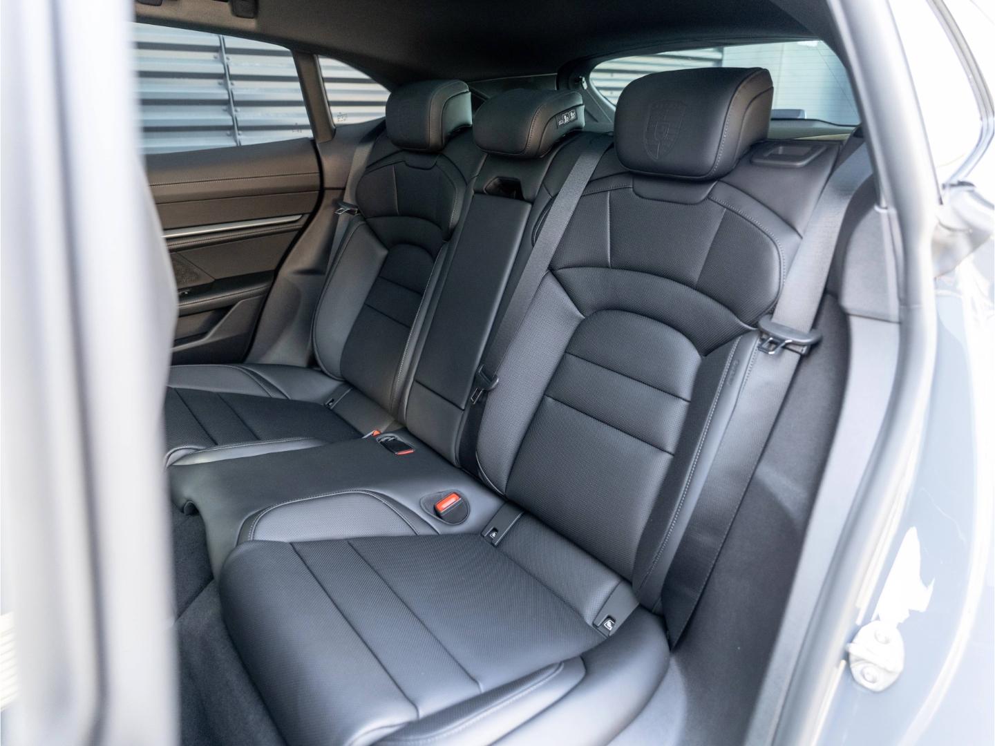 Porsche Taycan 4S Cross Turismo