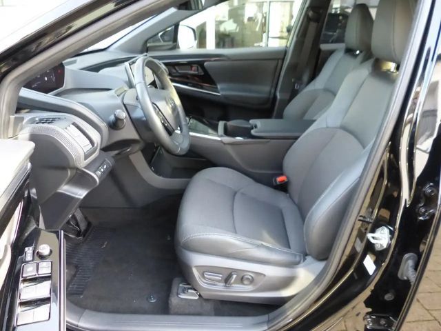 Toyota bZ4X AHK Navi SHZ el.Heckkl.LED Schnell-Ladefunk